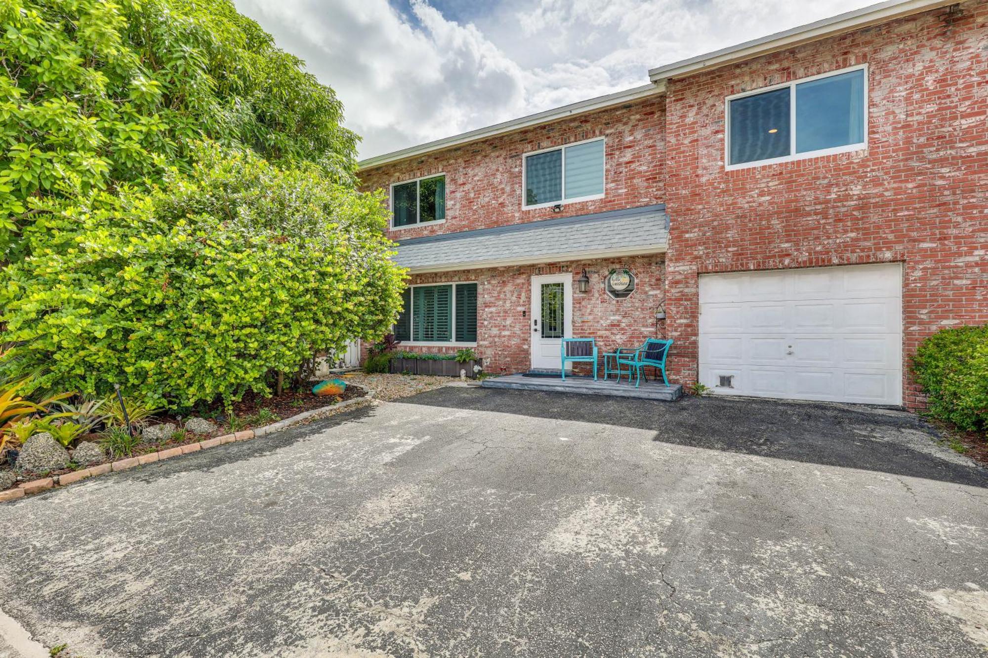 Sun-soaked Pompano With Private Pool!