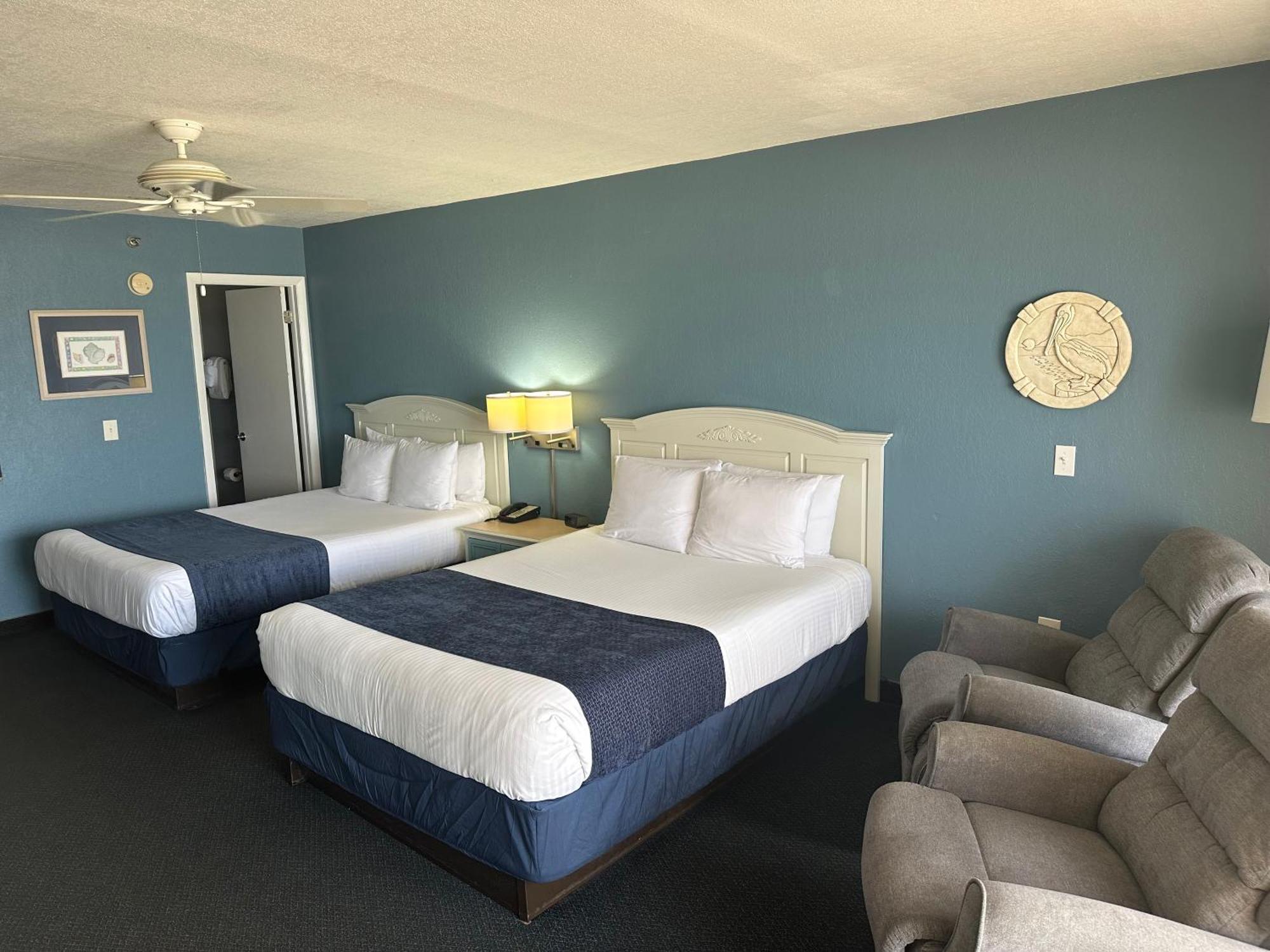 Shoreline Island - Exclusively Adult Madeira Beach