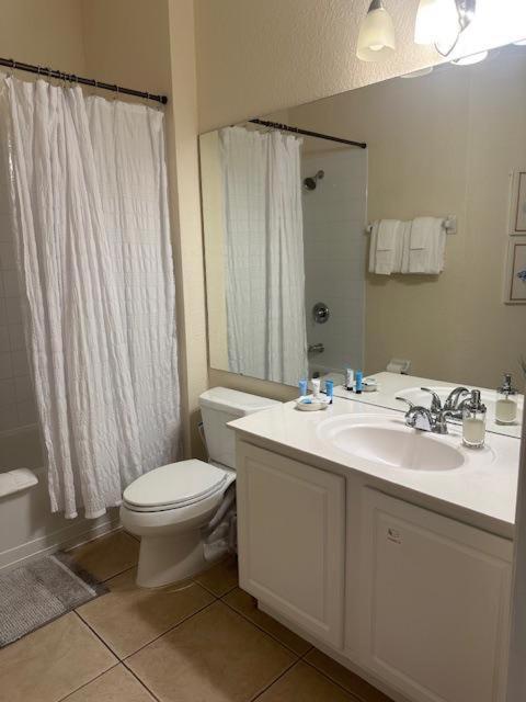 Fantastic Vista Cay: Luxury Poolside Near Theme Parks & Convention Center Orlando