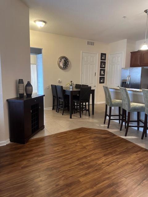 Fantastic Vista Cay: Luxury Poolside Near Theme Parks & Convention Center *