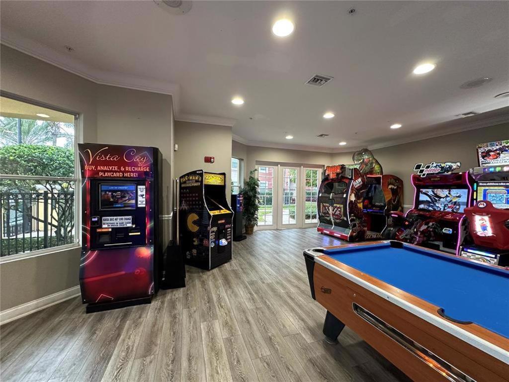 Fantastic Vista Cay: Luxury Poolside Near Theme Parks & Convention Center