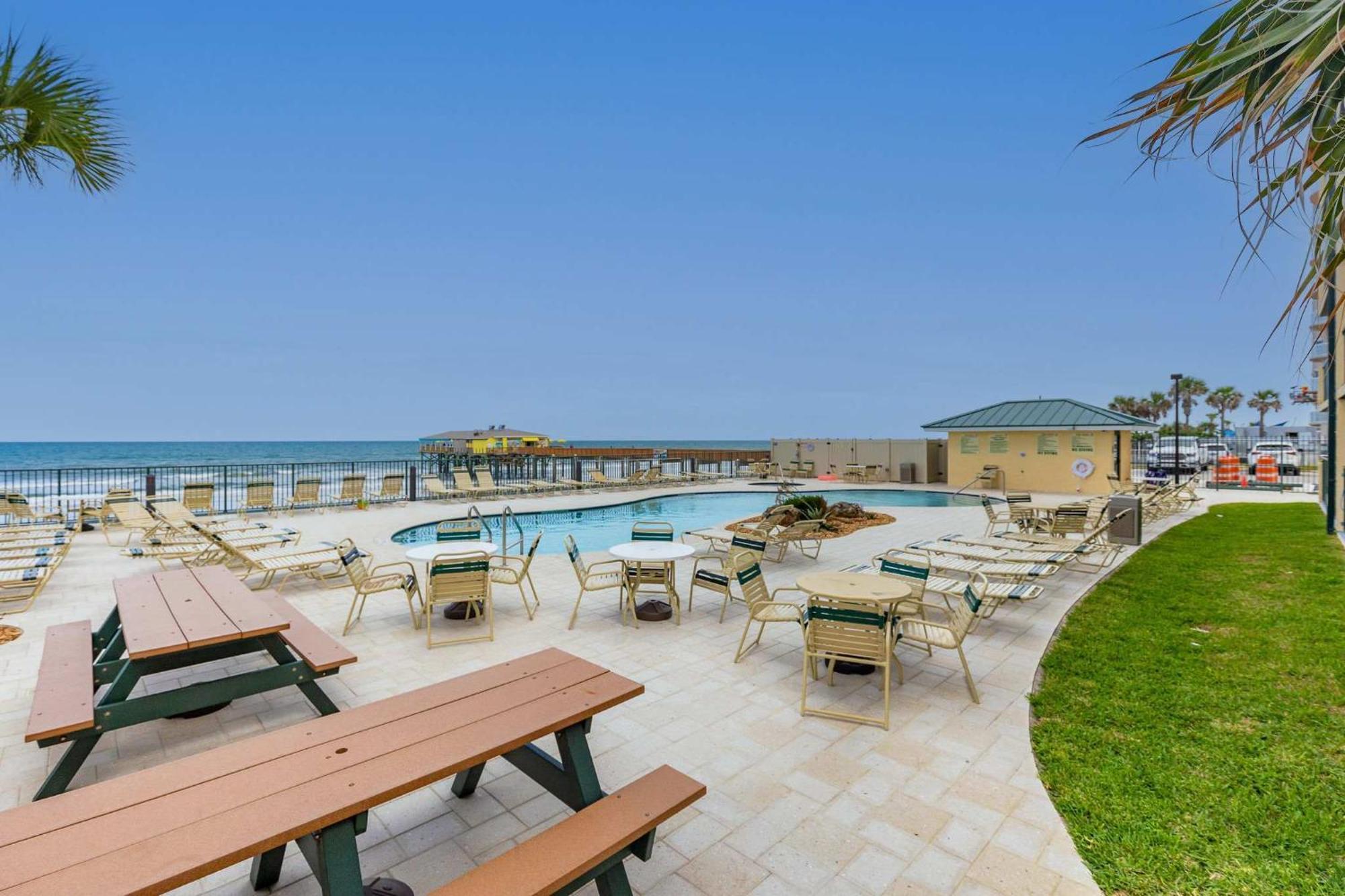 Coastal Chic At Sunglow By Brightwild Apartment Daytona Beach Shores