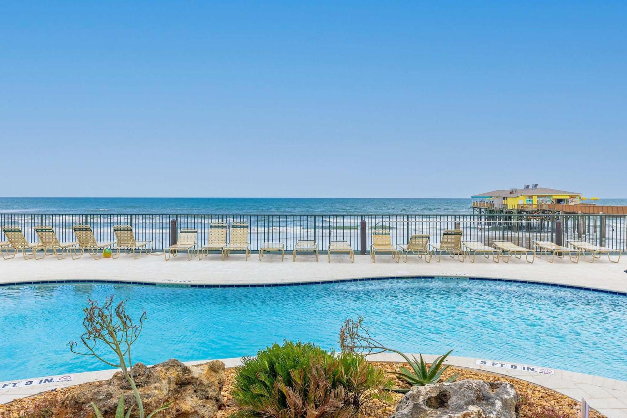Apartment Coastal Chic At Sunglow By Brightwild *