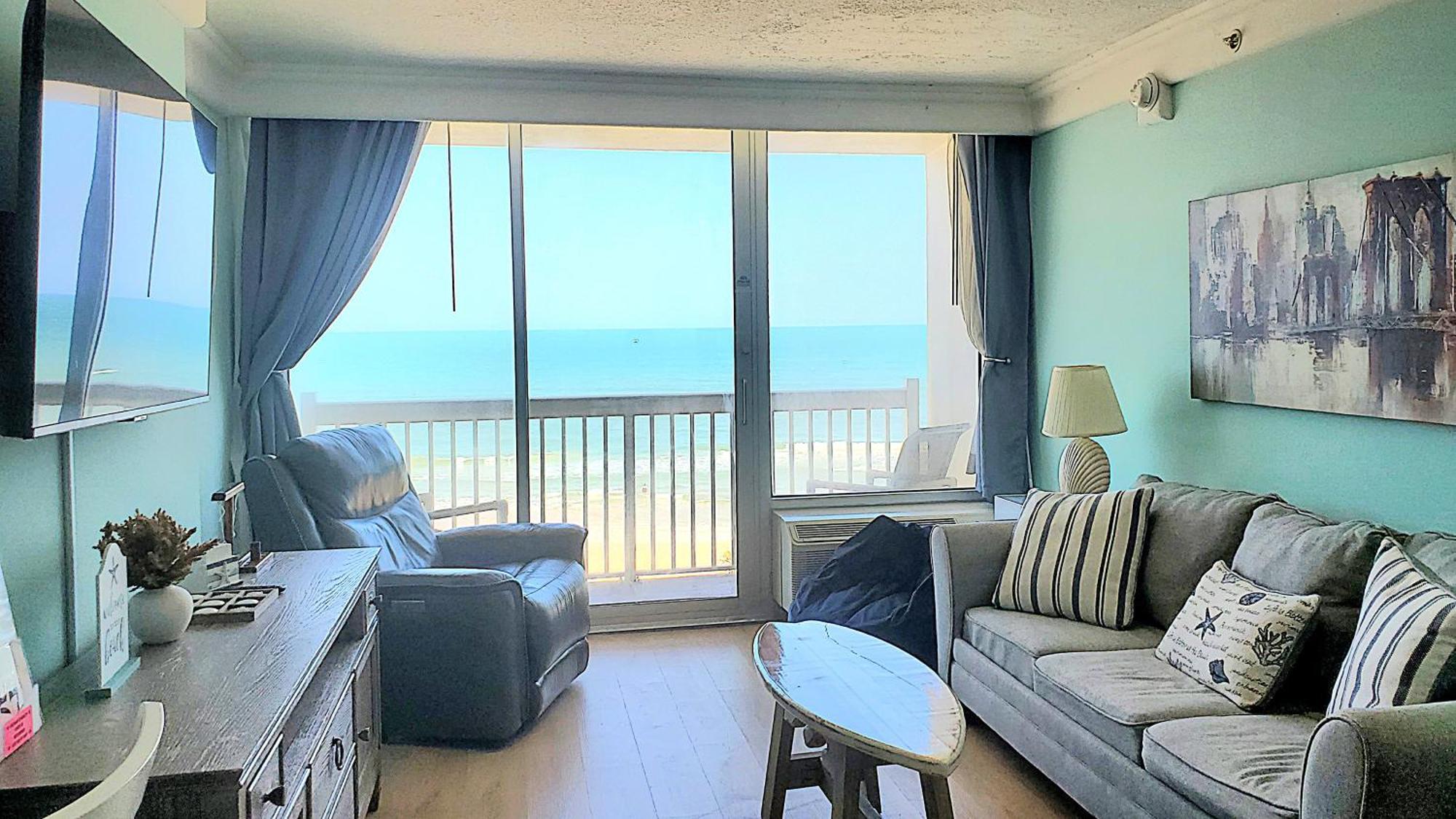 Sunkissed-modern Oceanfront Daytona Apartment Daytona Beach