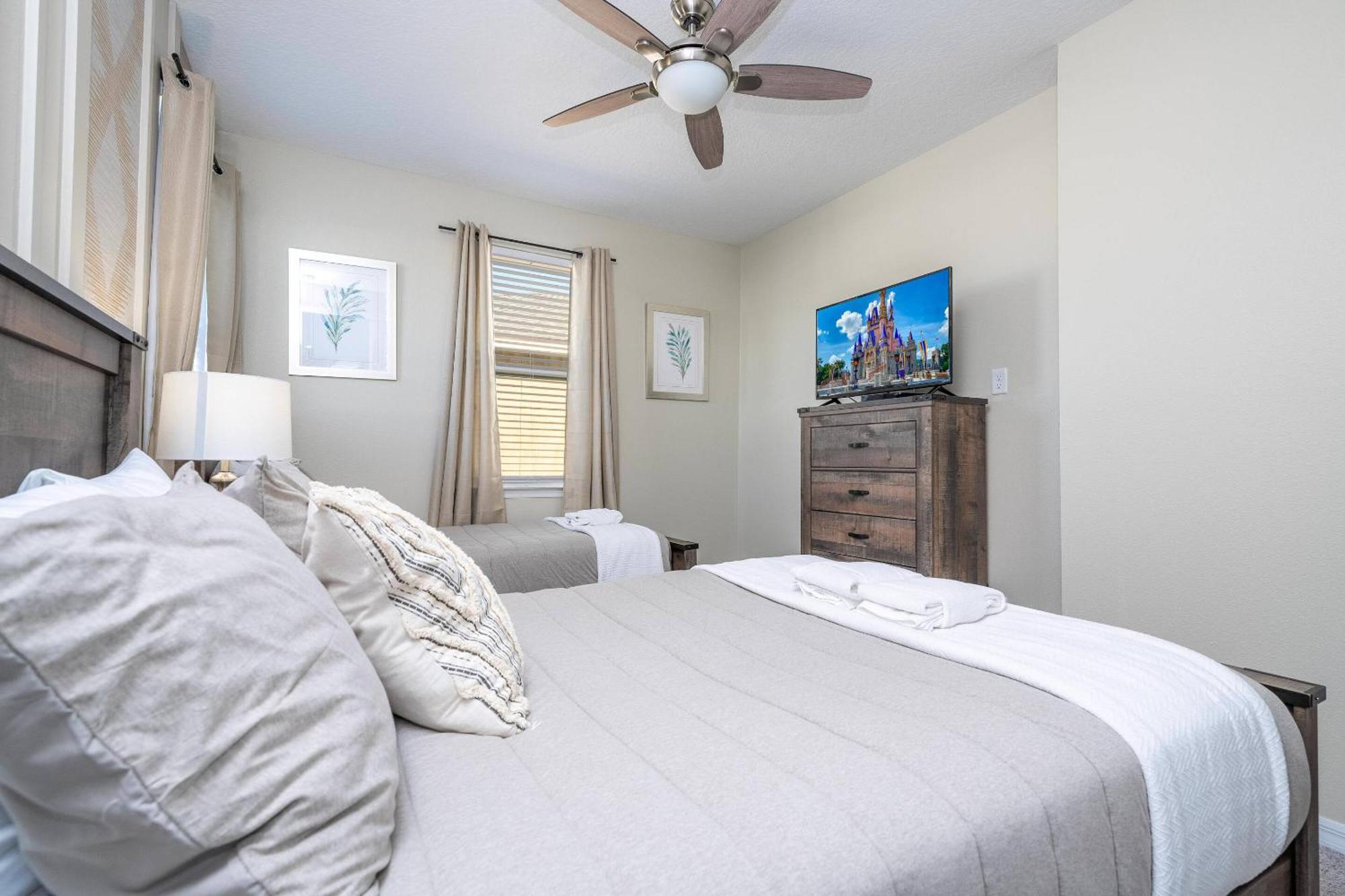 Dream Vacation 8 Milles From At Solara 1608