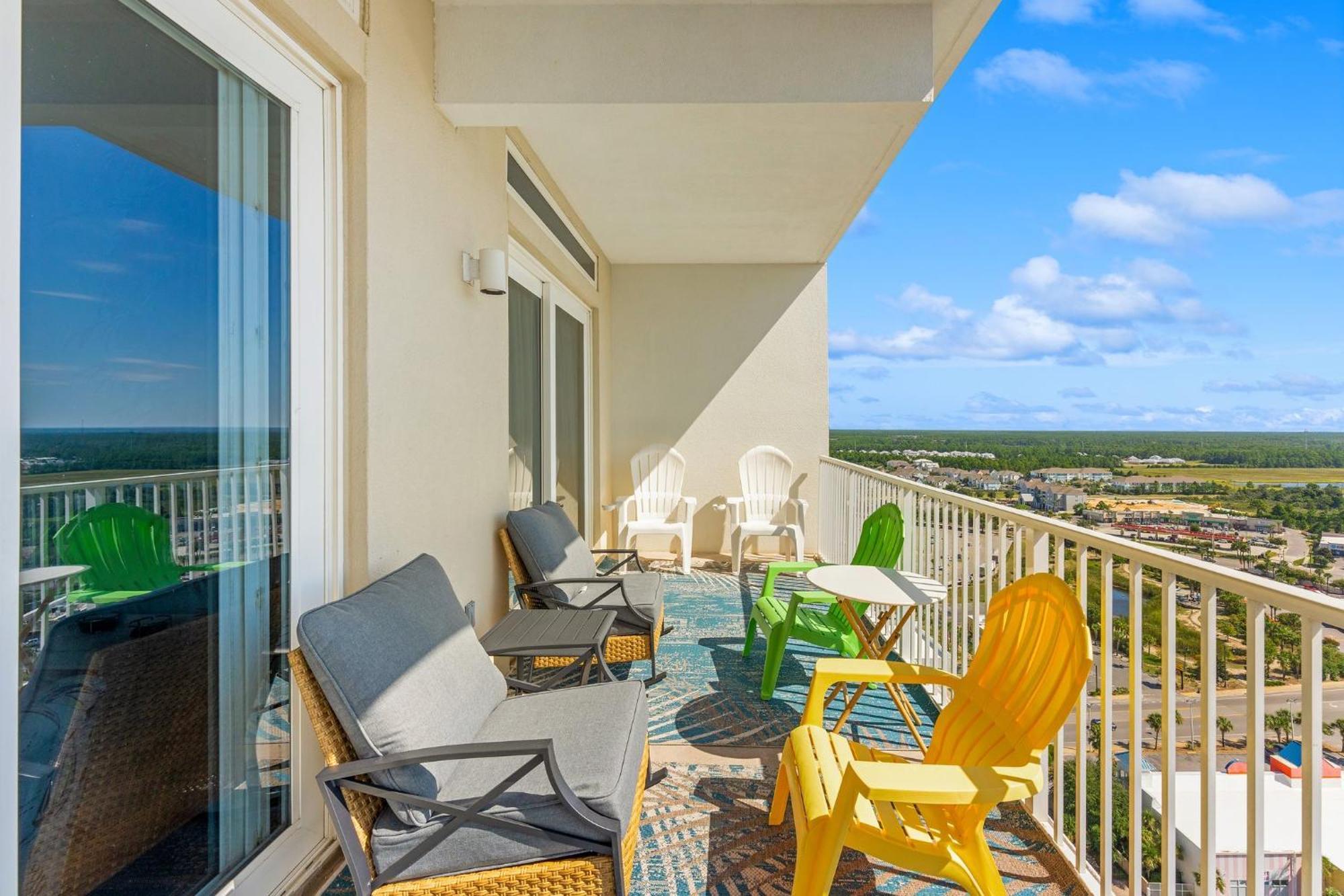 Laketown Wharf 2030 Apartment