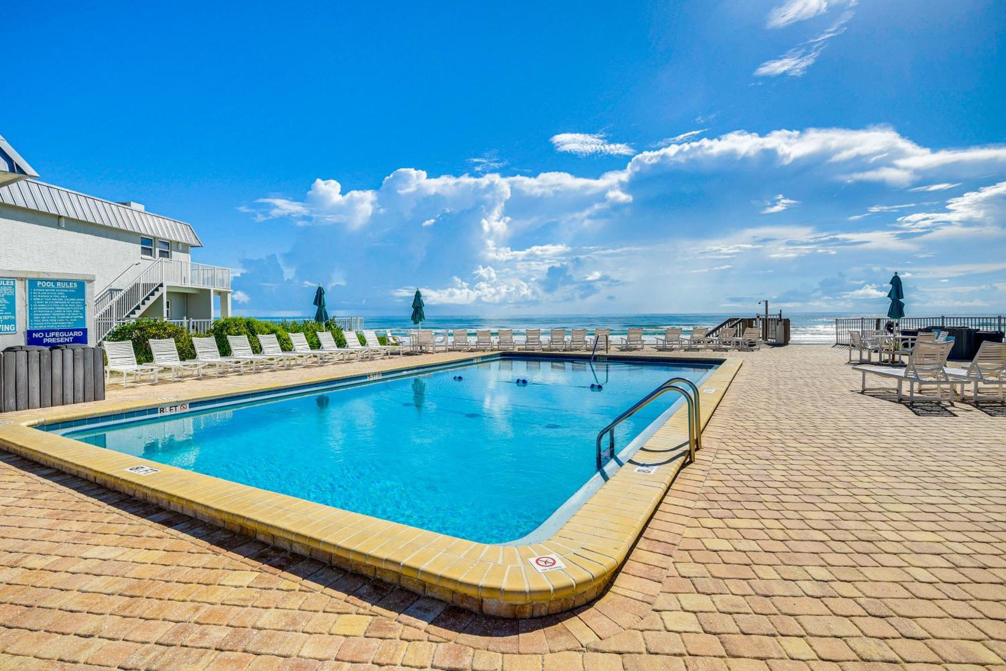 New Smyrna On Water Rest, Swim And Play *