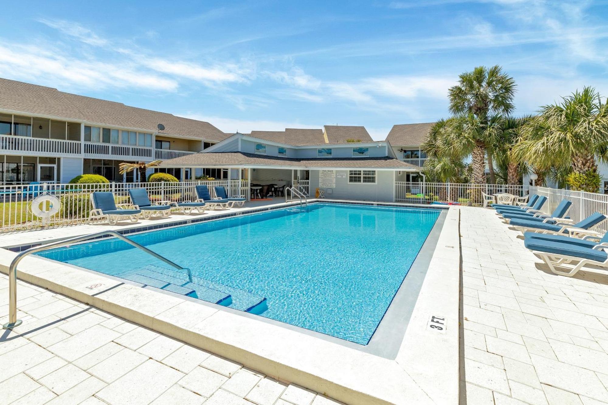 Inlet Reef 412- By Isle Apartment
