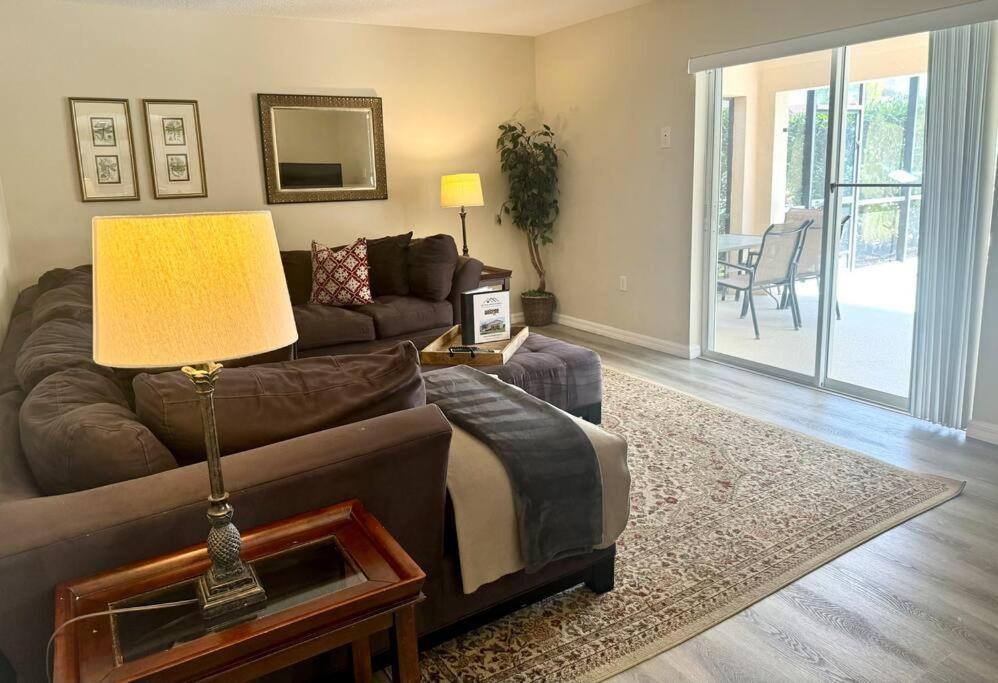 Bohanan 5 Bed 3 Bath With Pool And Jacuzzi *