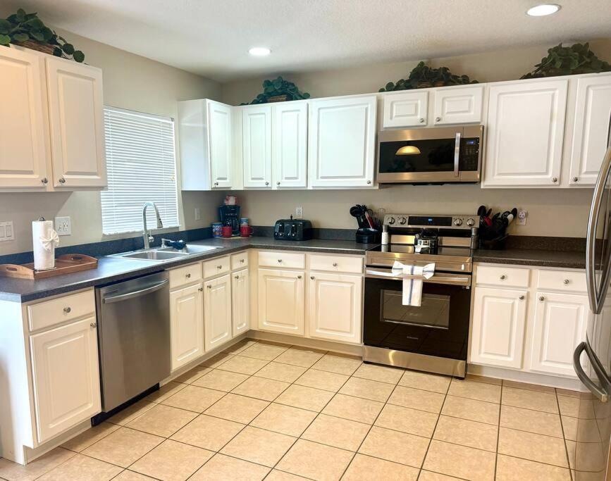 Holiday home Bohanan 5 Bed 3 Bath With Pool And Jacuzzi Davenport