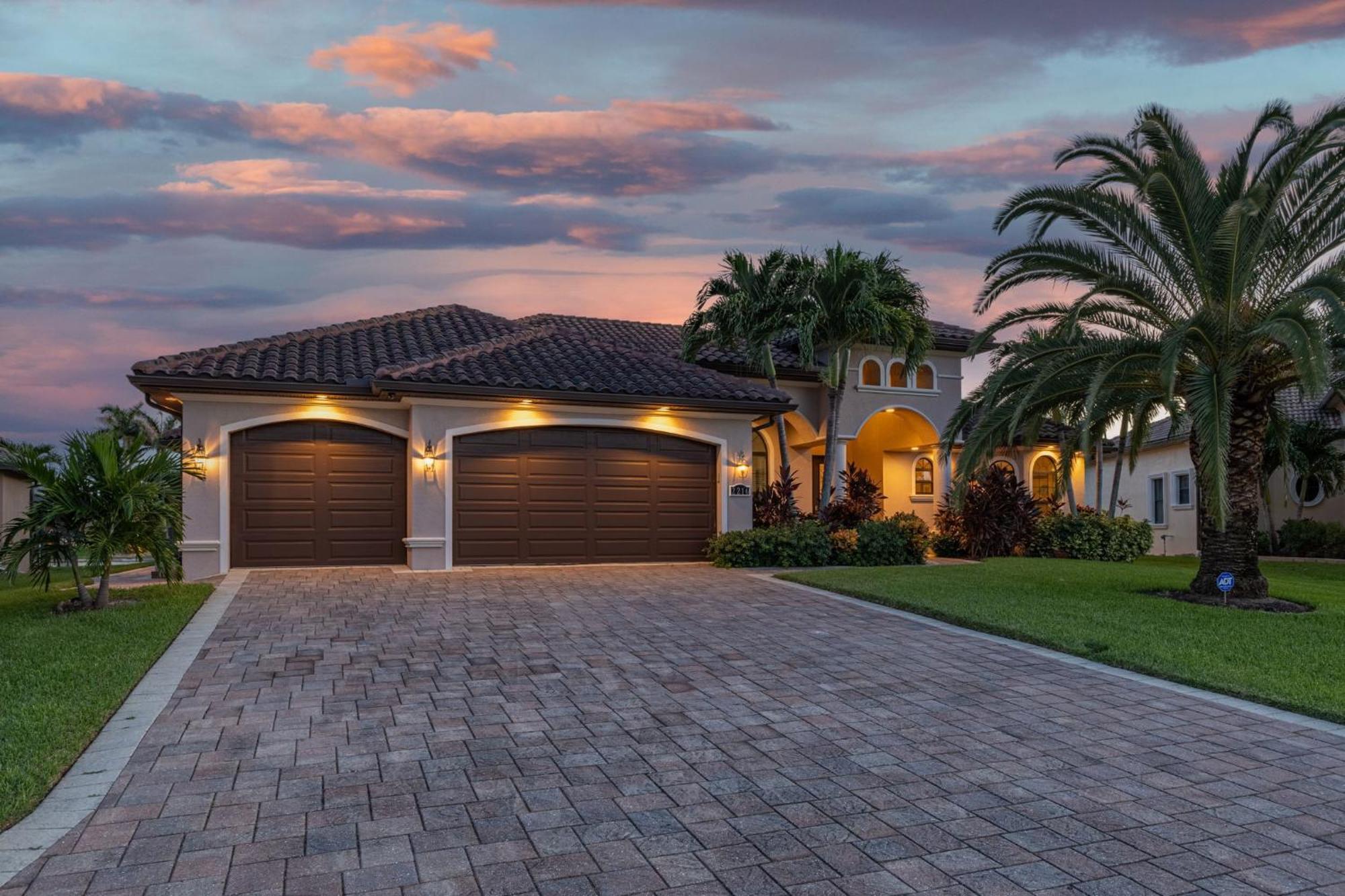 Luxury, Sunsets, Heated Infinity Pool, Spa, Pool Table, Bikes & Kayaks - Coral Bay - Roelens *