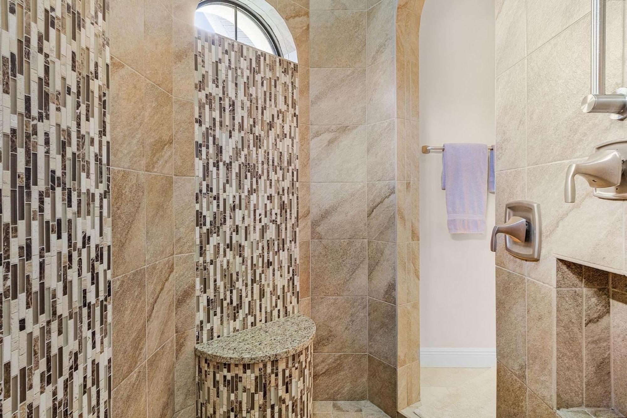 Luxury, Sunsets, Heated Infinity Pool, Spa, Pool Table, Bikes & Kayaks - Coral Bay - Roelens * Cape Coral