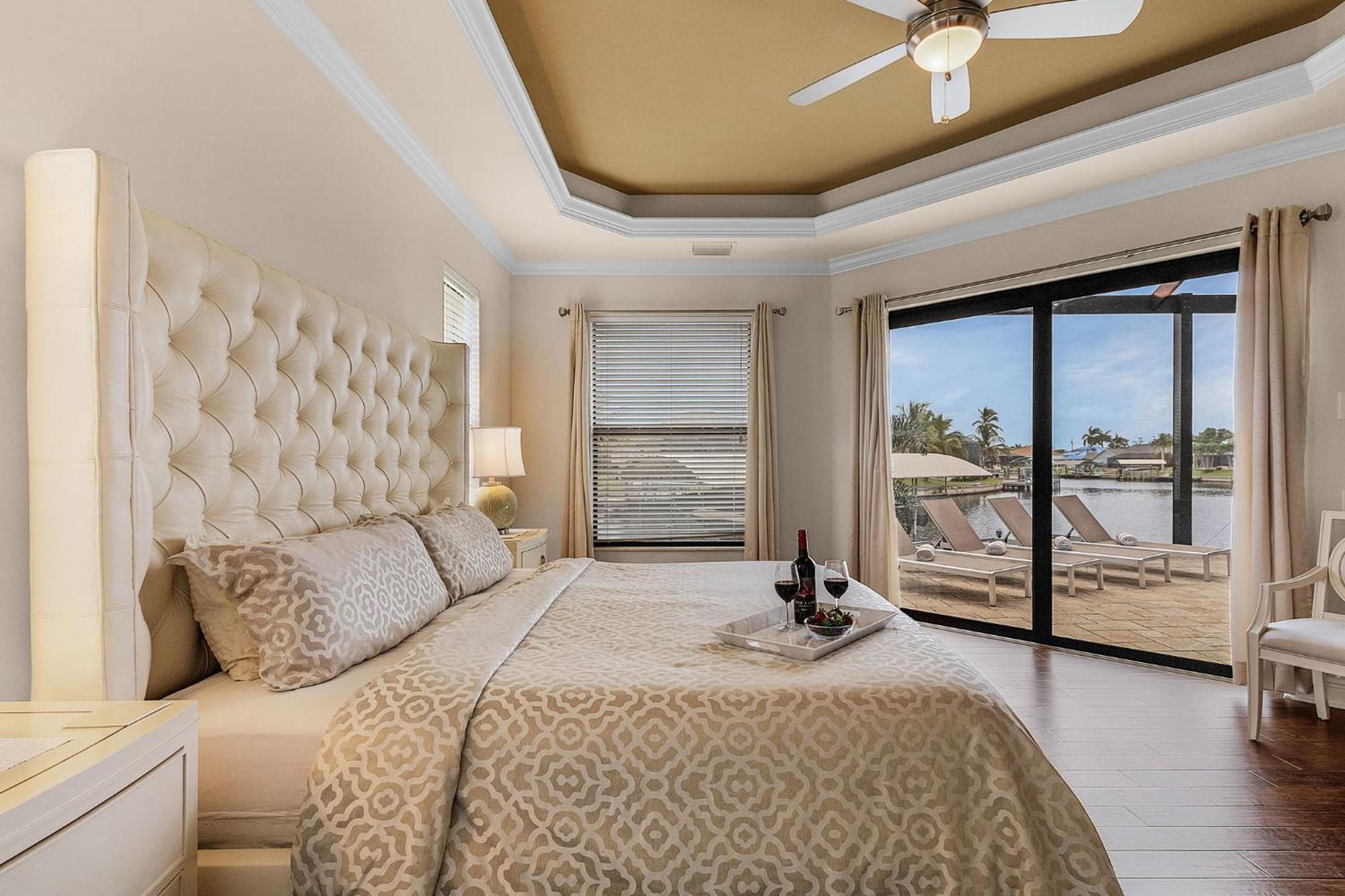 Luxury, Sunsets, Heated Infinity Pool, Spa, Pool Table, Bikes & Kayaks - Coral Bay - Roelens Holiday home Cape Coral