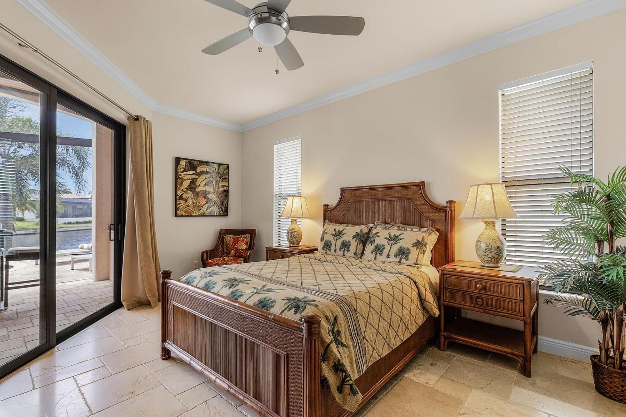 Luxury, Sunsets, Heated Infinity Pool, Spa, Pool Table, Bikes & Kayaks - Coral Bay - Roelens