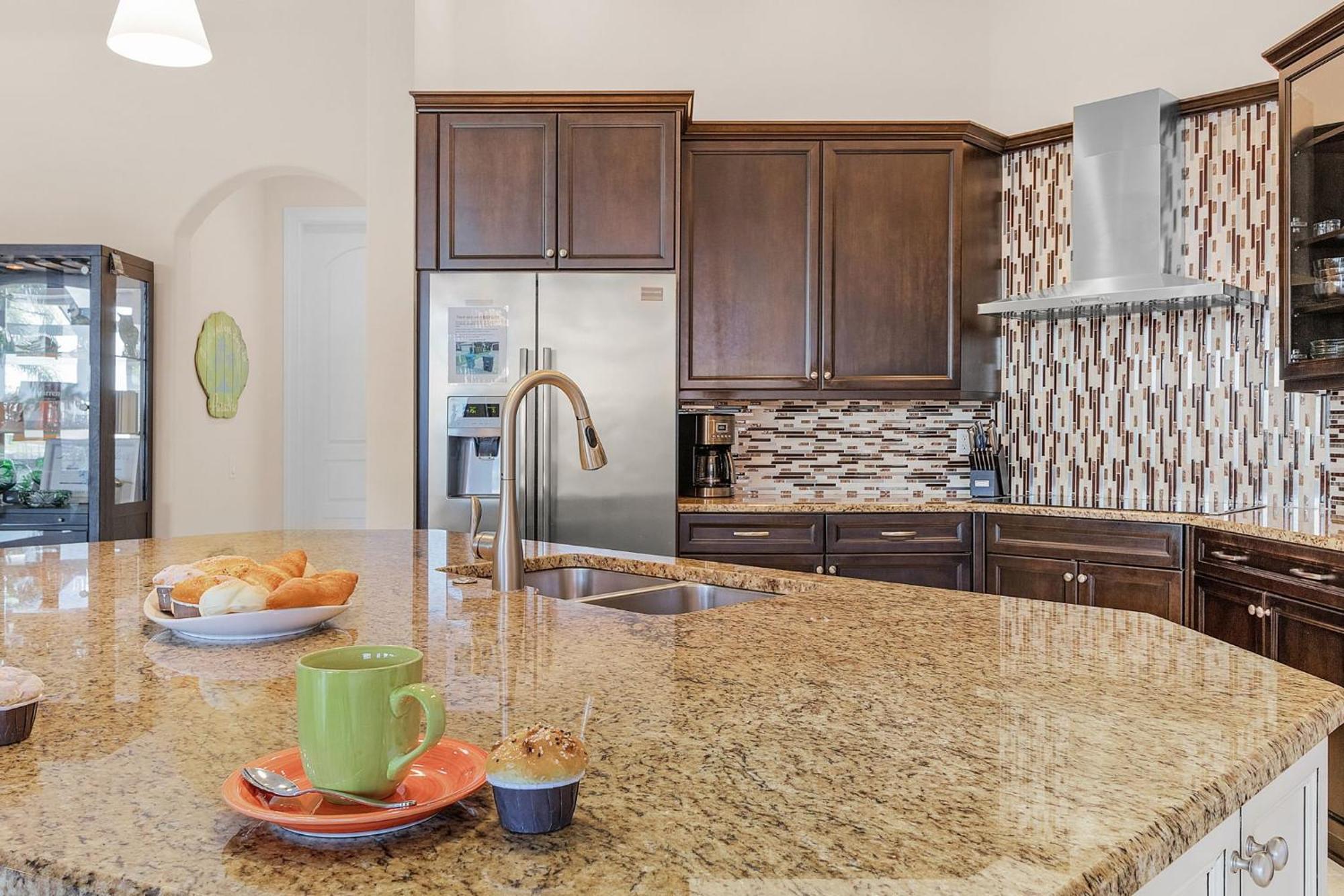 Luxury, Sunsets, Heated Infinity Pool, Spa, Pool Table, Bikes & Kayaks - Coral Bay - Roelens Holiday home Cape Coral