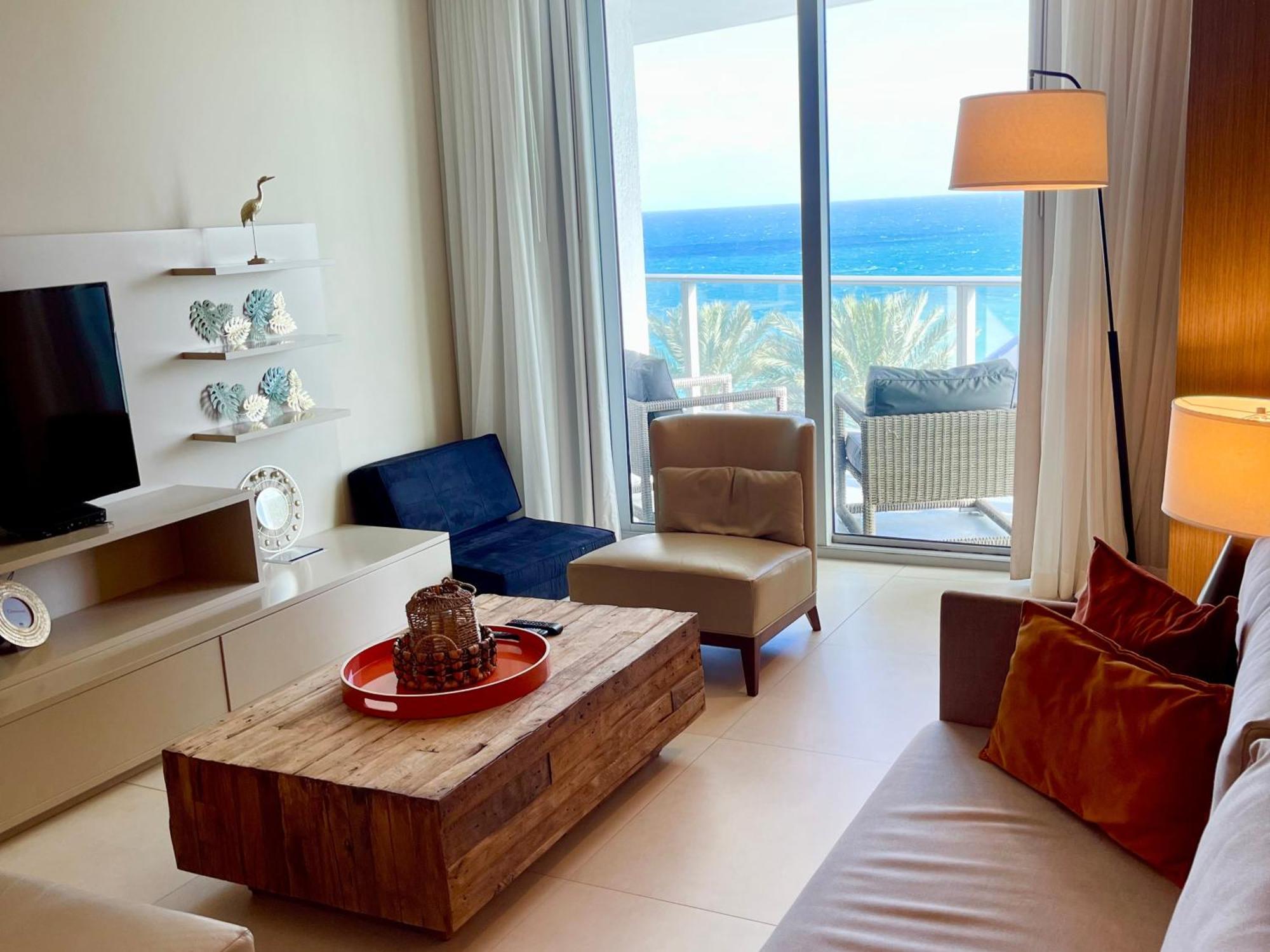 Mvr Beachfront Apartment Hollywood