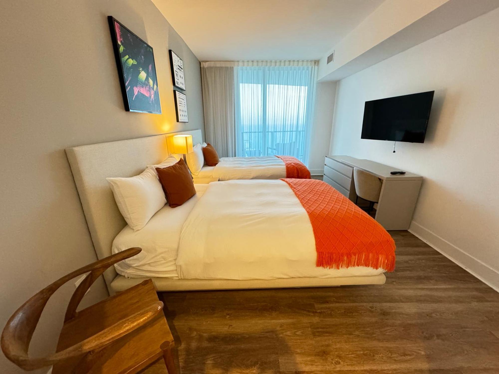 Mvr Beachfront * Hollywood
