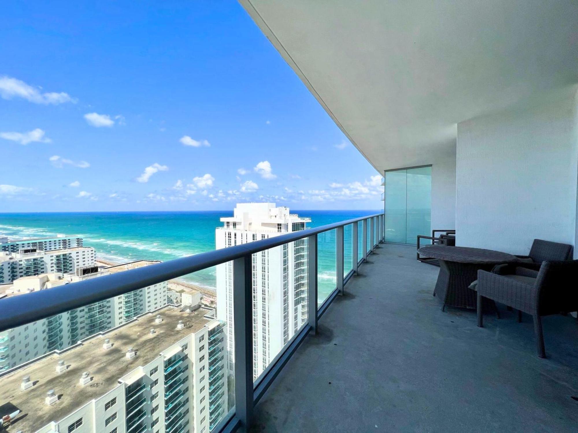 Mvr Beachfront Apartment Hollywood