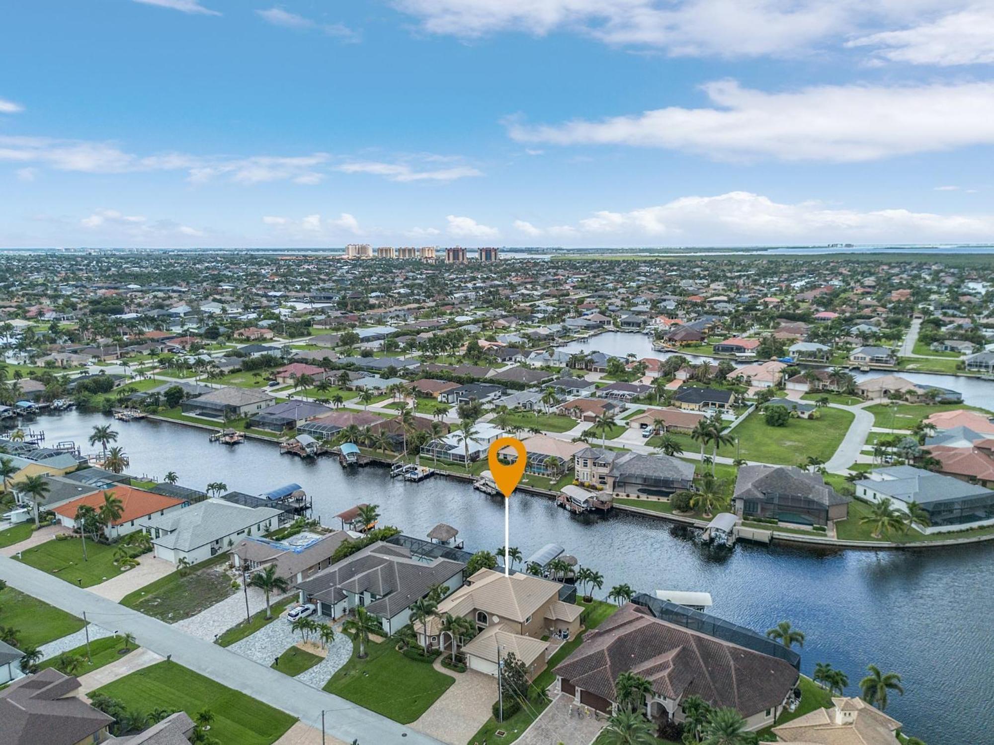 Stunning Tropical Oasis - Gulf Access, Kayaks, Padddleboards, Bikes, Tiki - Ancora - Roelens Holiday home Cape Coral