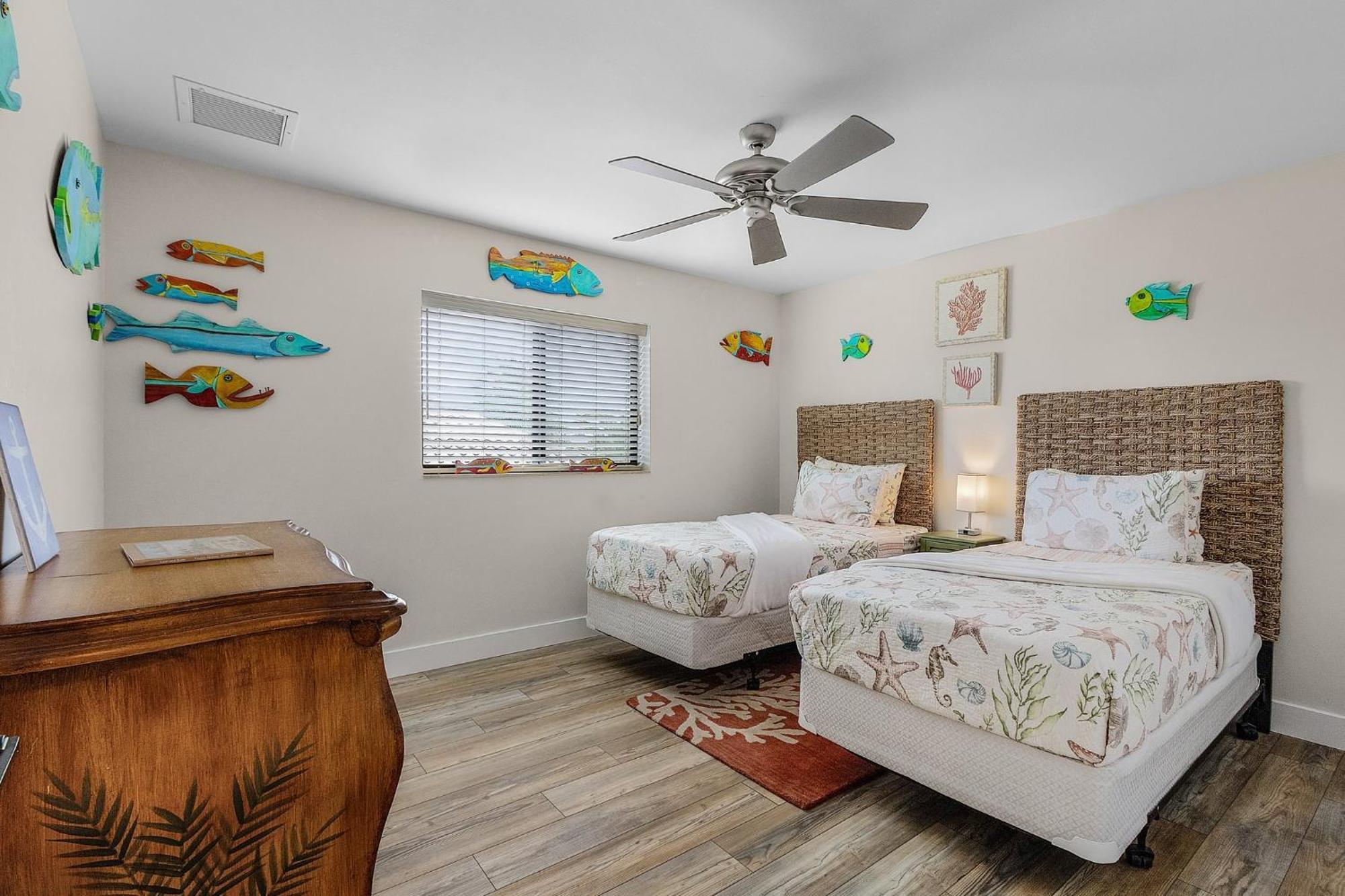 Stunning Tropical Oasis - Gulf Access, Kayaks, Padddleboards, Bikes, Tiki - Ancora - Roelens * Cape Coral