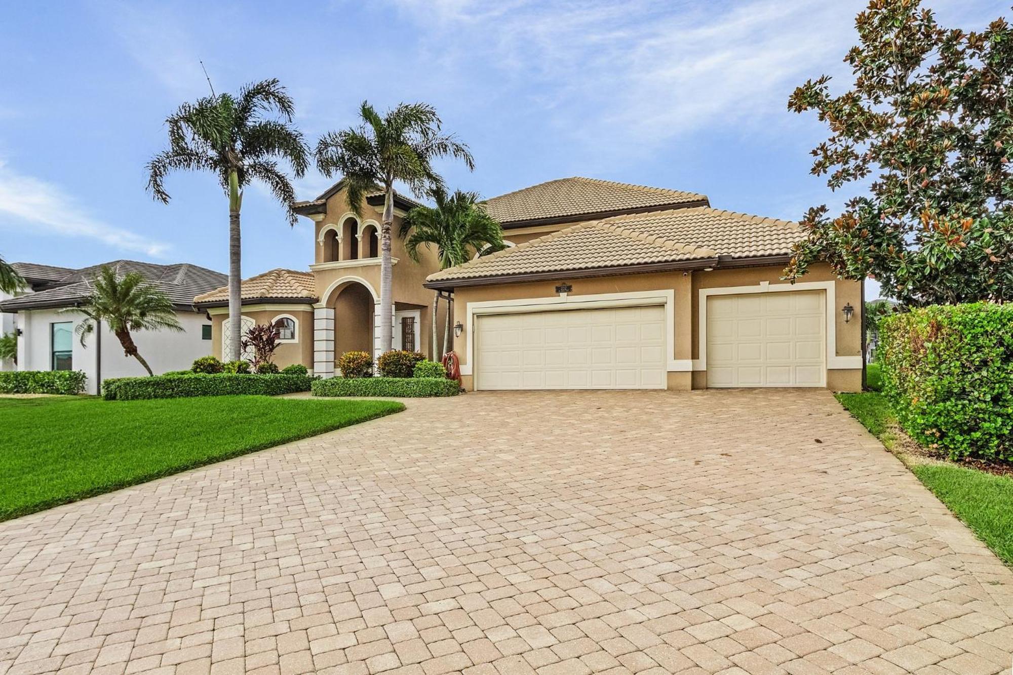 Holiday home Stunning Tropical Oasis - Gulf Access, Kayaks, Padddleboards, Bikes, Tiki - Ancora - Roelens Cape Coral