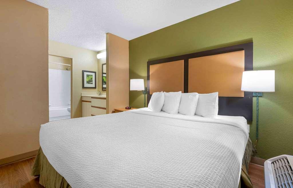 Extended America Select - - Baymeadows Jacksonville