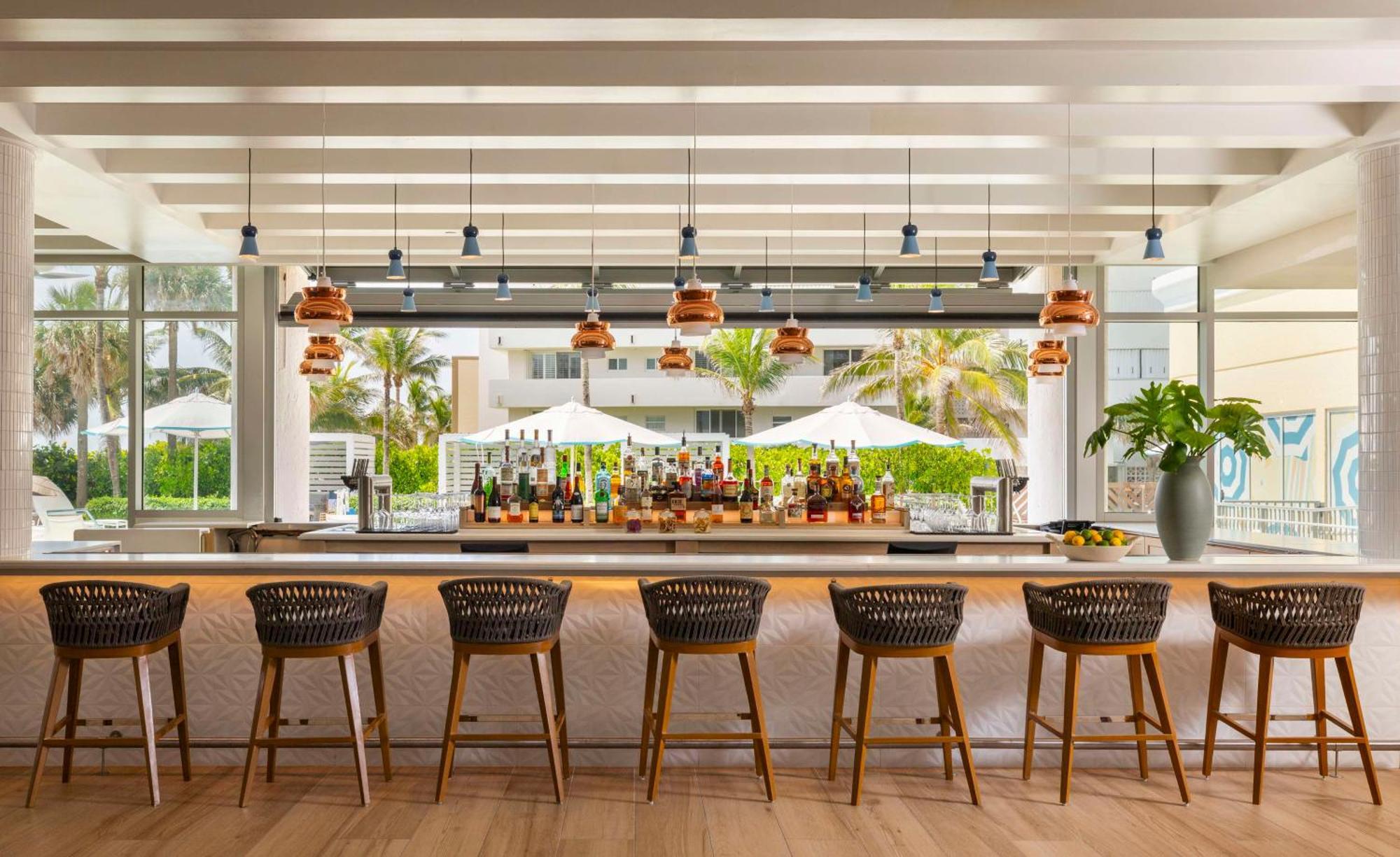 The Singer Oceanfront Resort, Curio Collection By Hilton 4* Riviera Beach