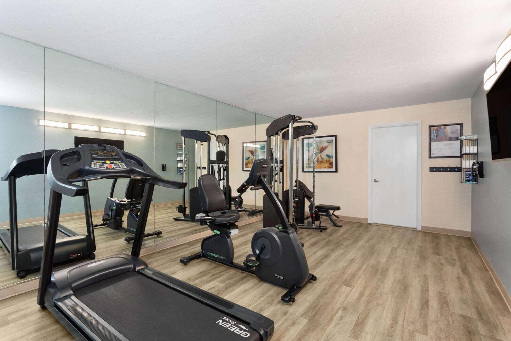 Baymont By Wyndham Punta Gorda/port Charlotte Hotel