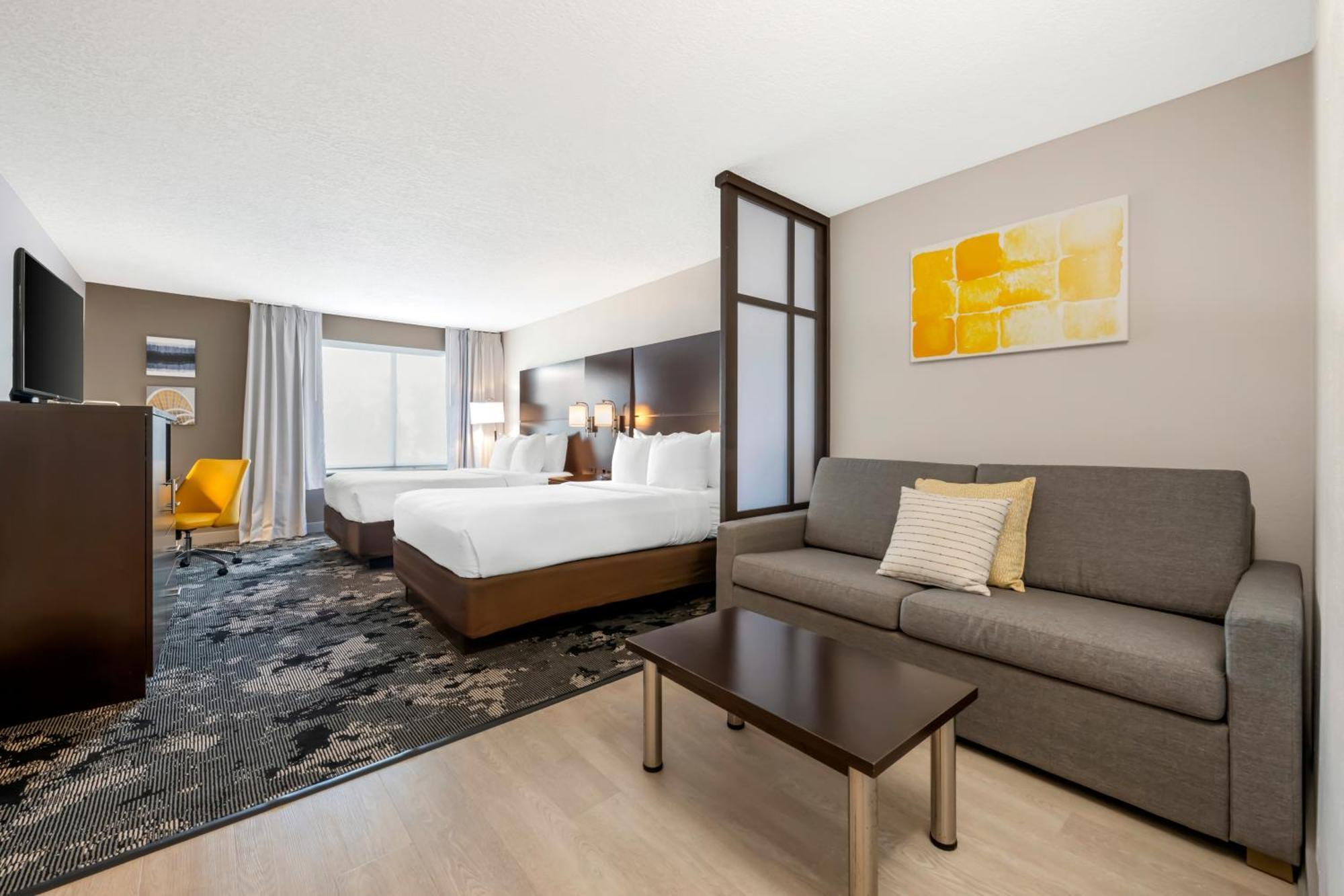 Comfort & Near Universal Resort-convention Ctr