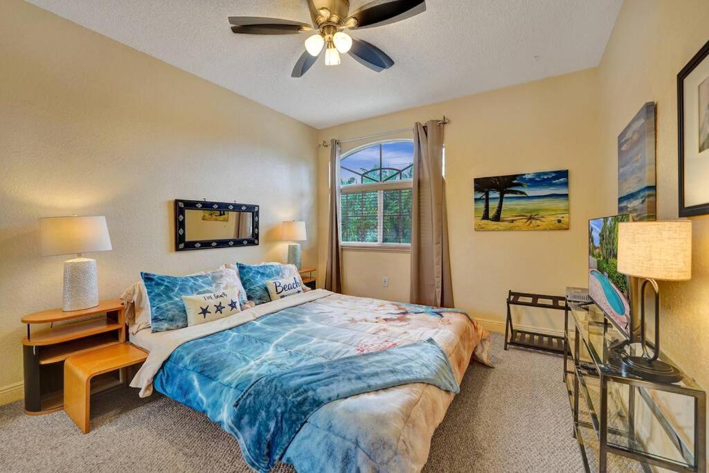Blissful In Amazing Location With Heated Pool 3 Blocks To In Your Toes! Villa *