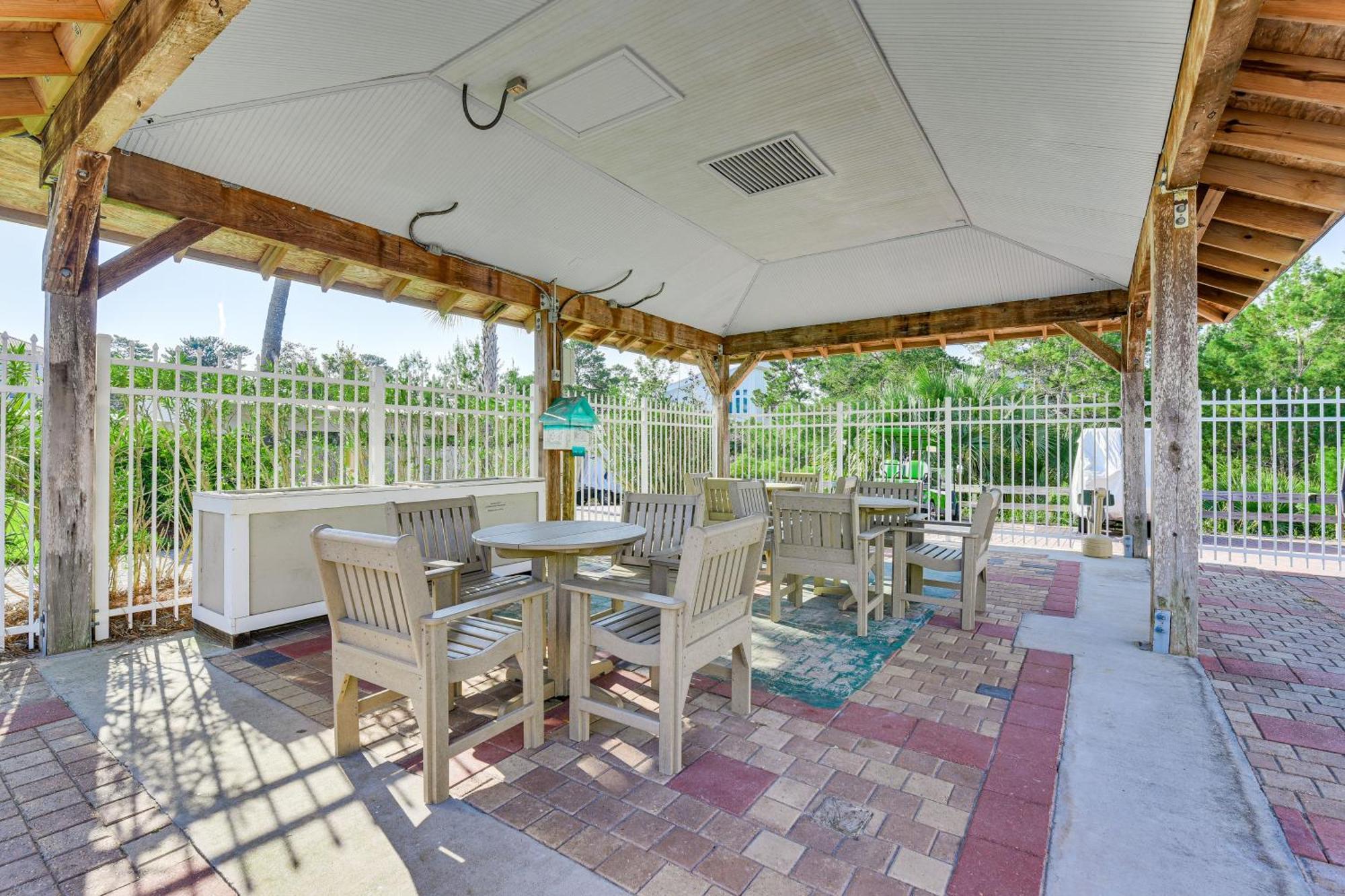 Holiday home Upscale Getaway With Pool And Golf Cart *