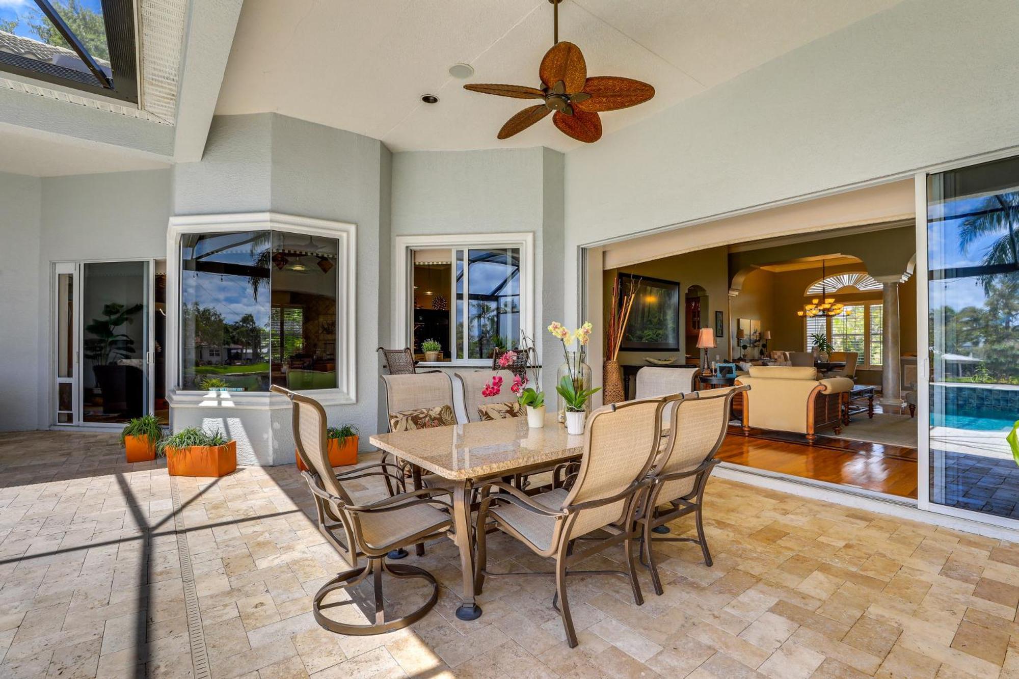 Luxe Bayfront Pool, Lanai!