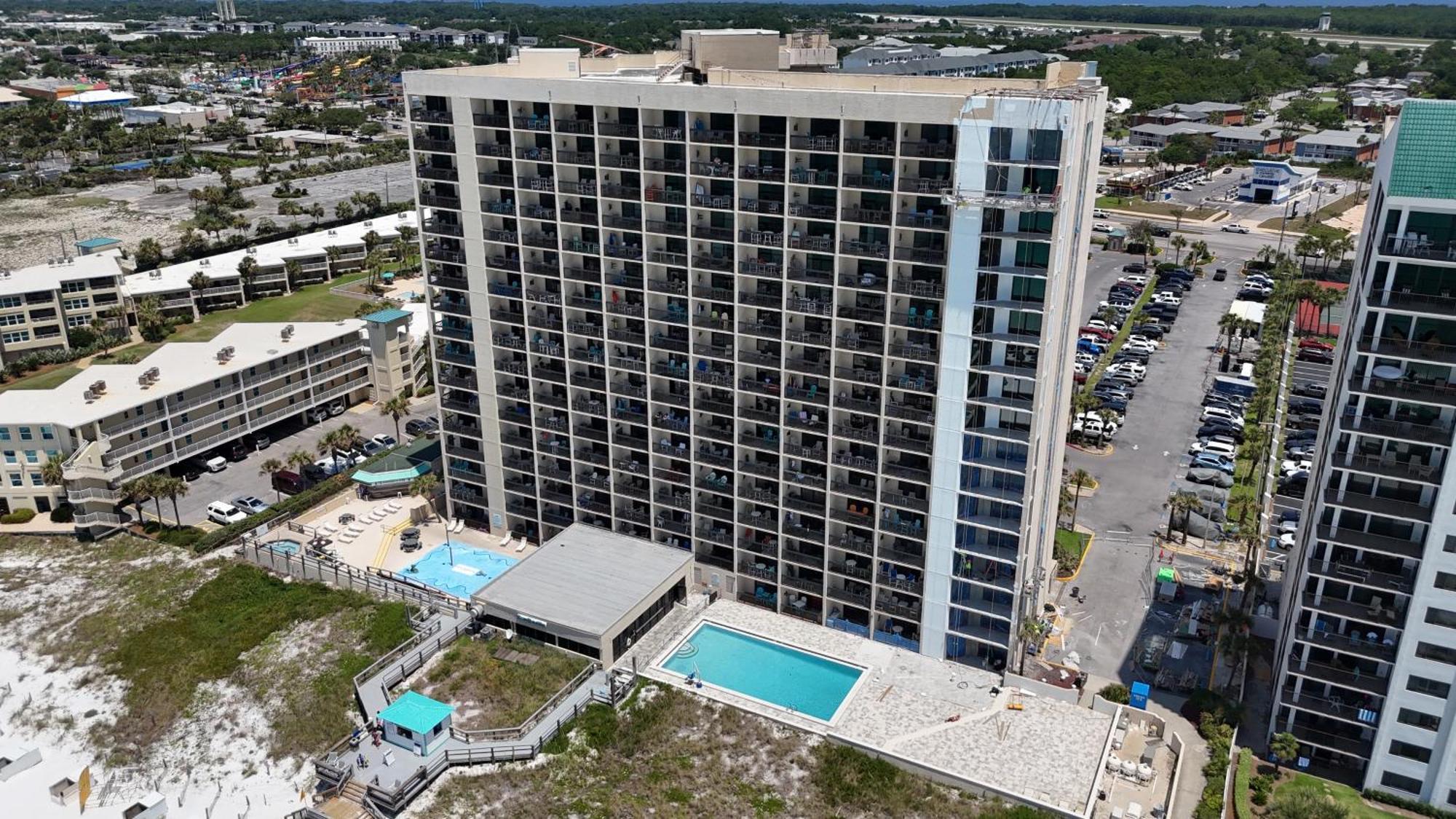 Splash Into Sundestin *