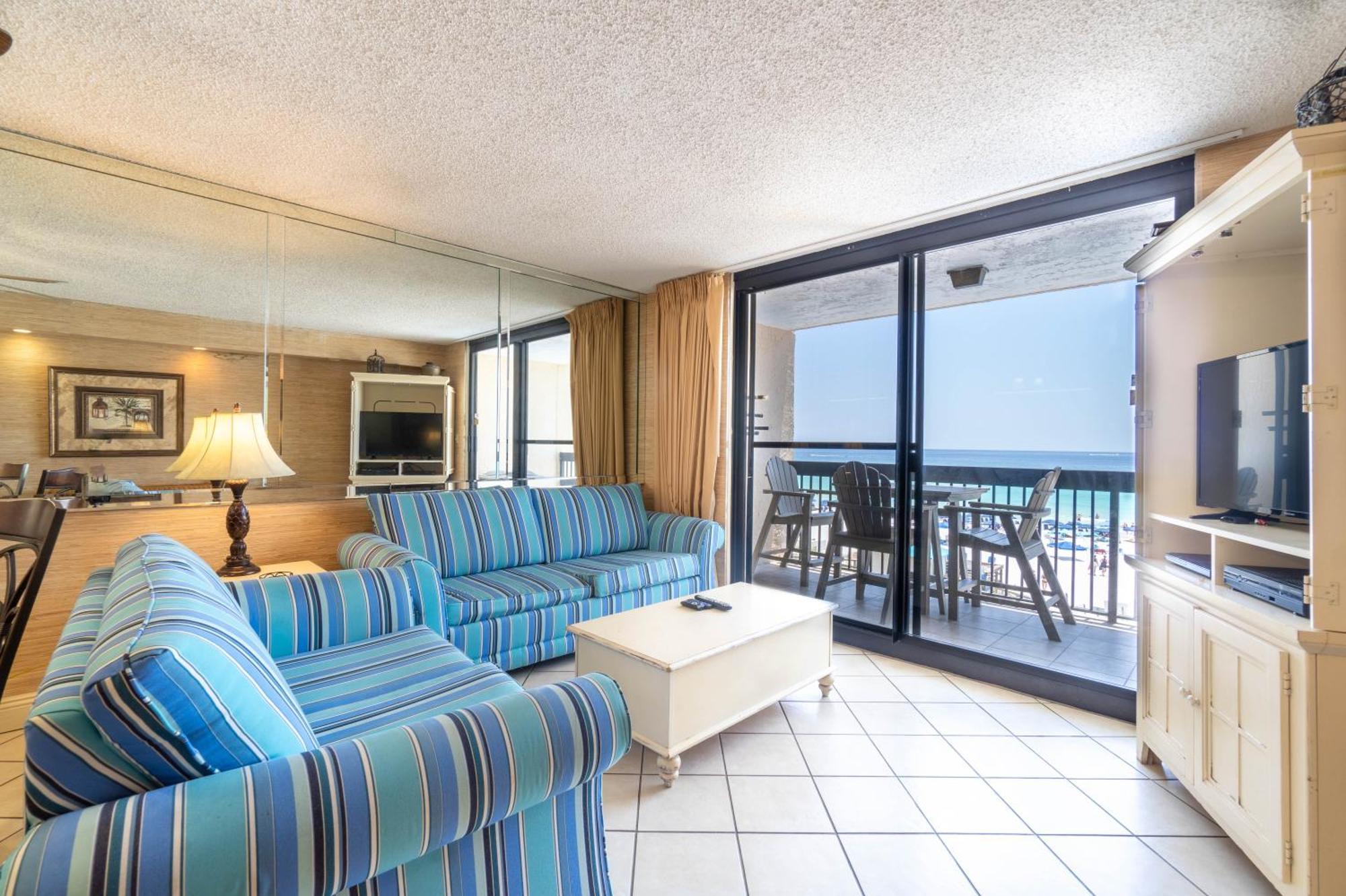 Splash Into Sundestin *