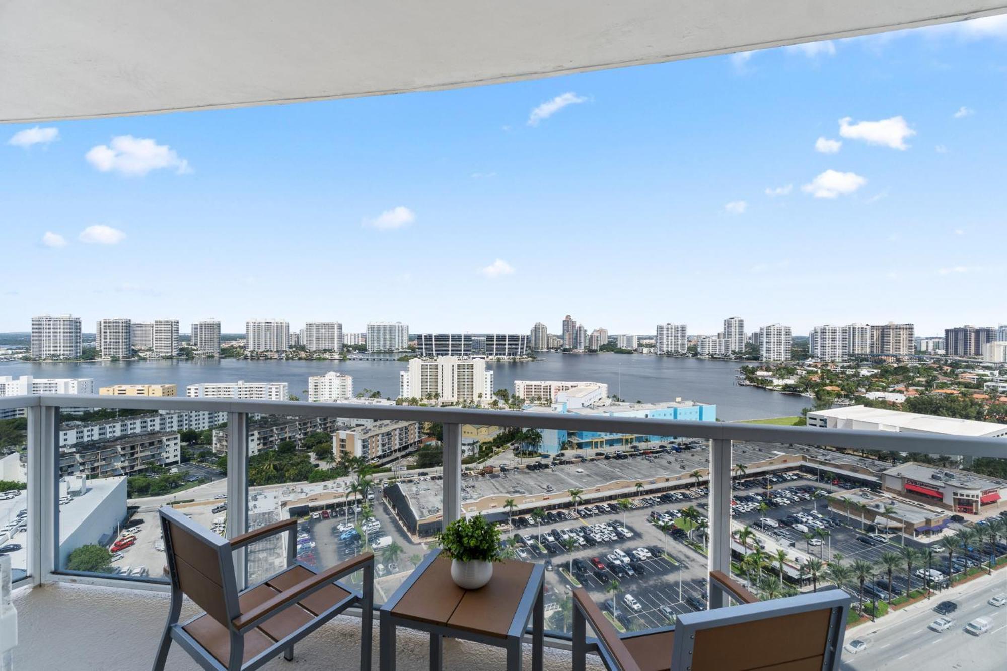 Lujoso En Playa De Sunny Isles Apartment Sunny Isles Beach