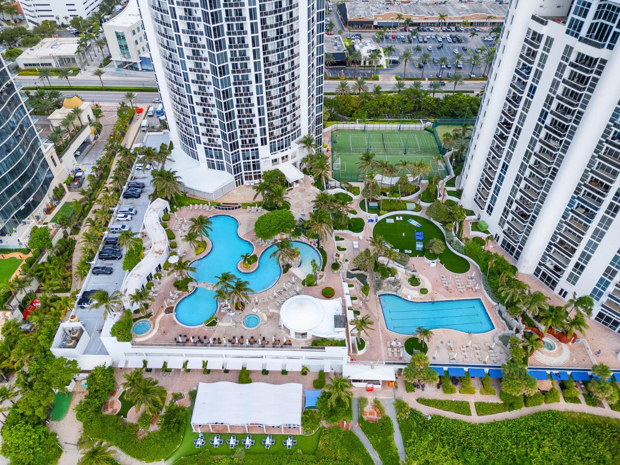 Lujoso En Playa De Sunny Isles *