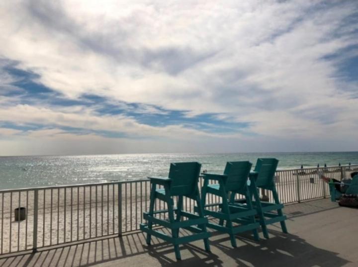 Couples Getaway, Honeymoon Sweet, Perfectly Cozy Front With Kitchen, Pool, Free Parking,check-in At Door Panama City Beach