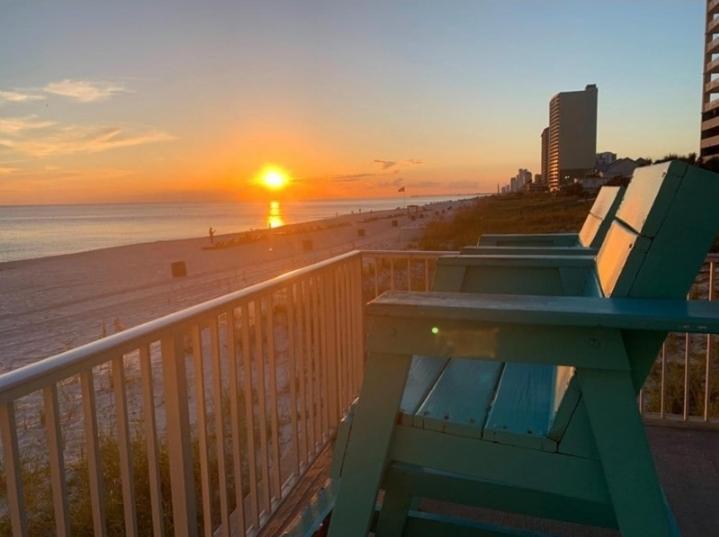 Aparthotel Couples Getaway, Honeymoon Sweet, Perfectly Cozy Front With Kitchen, Pool, Free Parking,check-in At Door Panama City Beach
