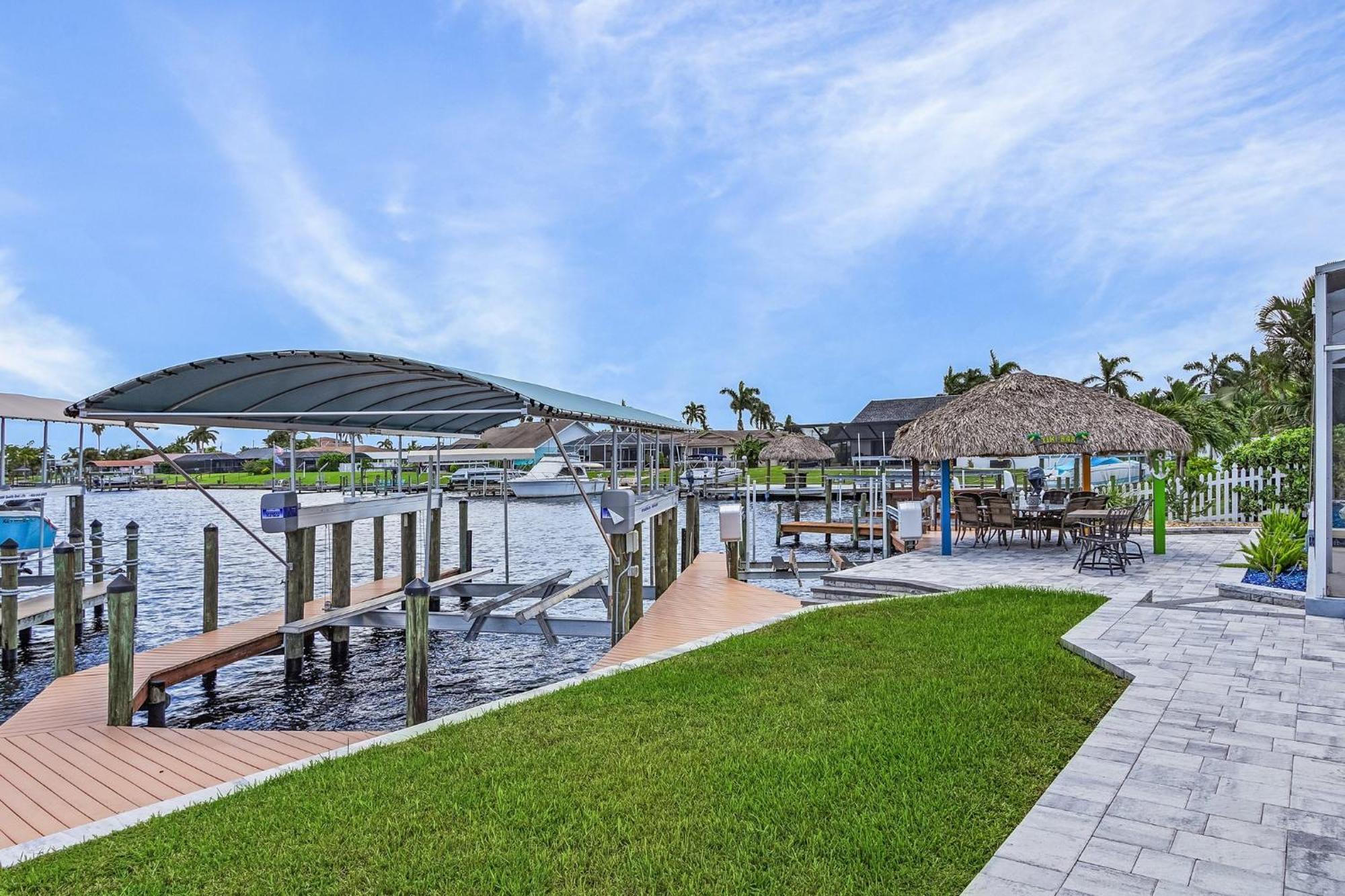 Gulf Access, Dock With Tiki, Heated Pool And Spa, Putting - Sunrise Soiree - Roelens Holiday home