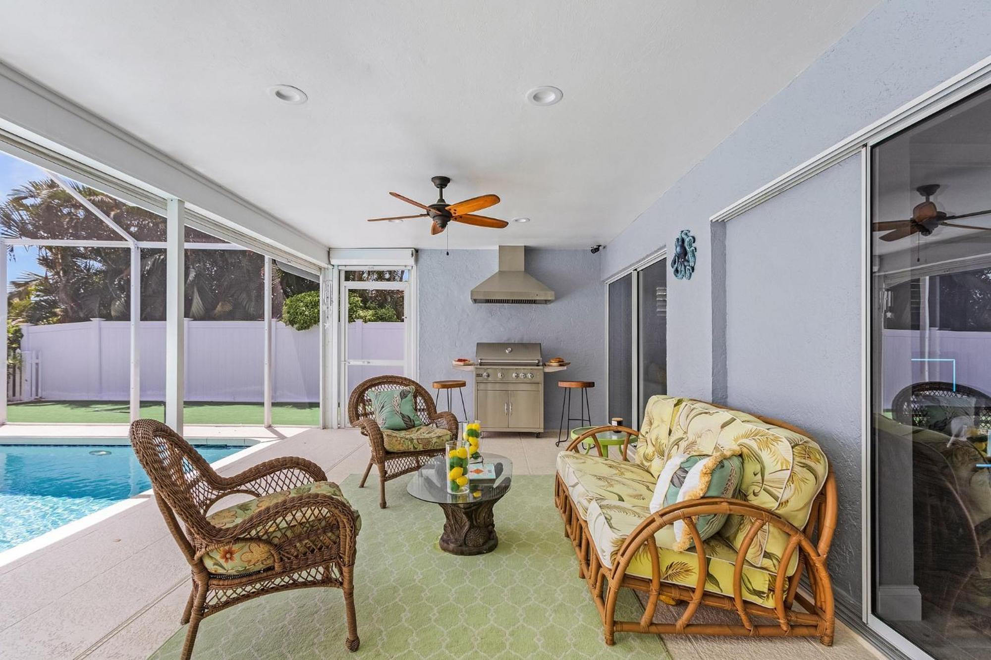 Holiday home Gulf Access, Dock With Tiki, Heated Pool And Spa, Putting - Sunrise Soiree - Roelens *