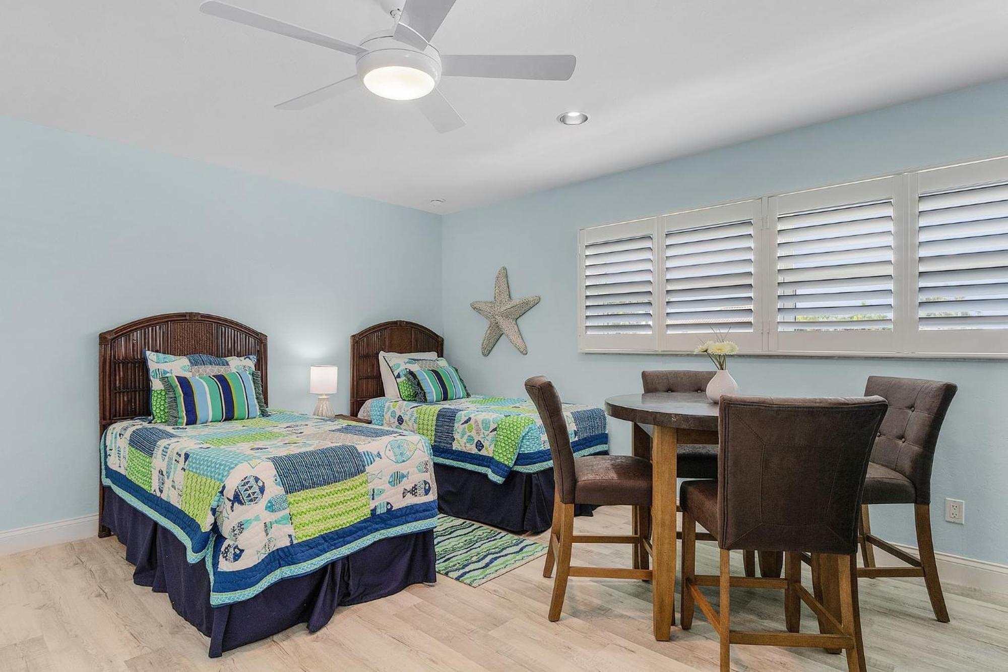 Holiday home Gulf Access, Dock With Tiki, Heated Pool And Spa, Putting - Sunrise Soiree - Roelens *