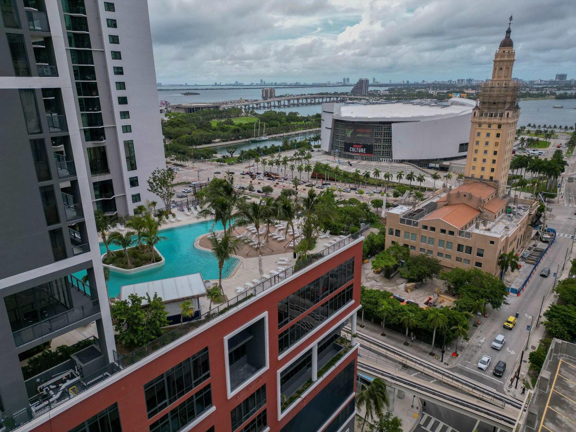 Orange Crush - Resort-style Amenities & Location * Miami