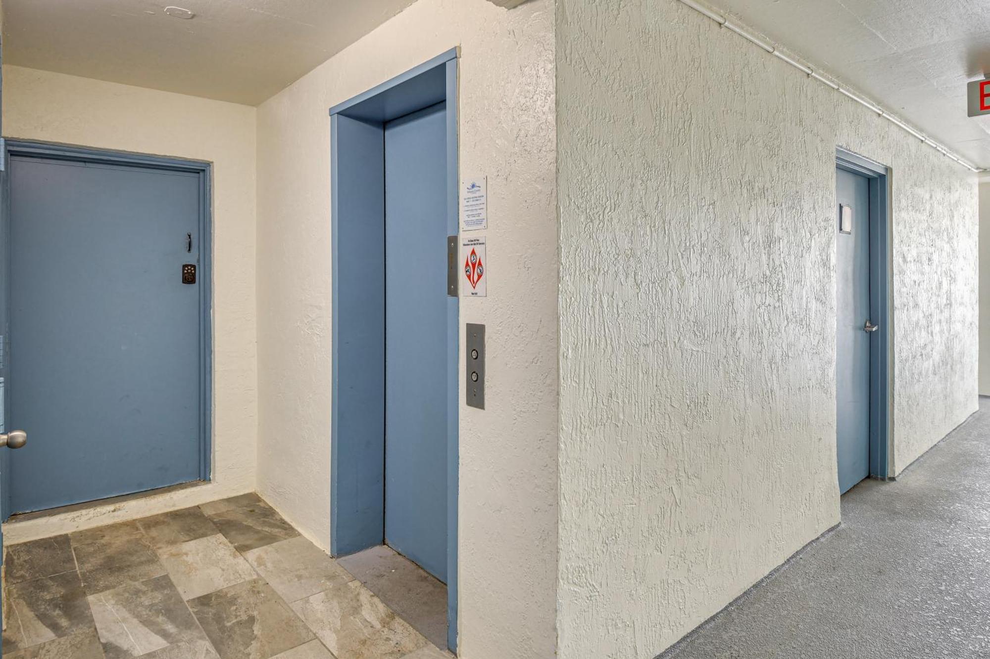 Daytona With Balcony 5 Mi To Speedway! Apartment *