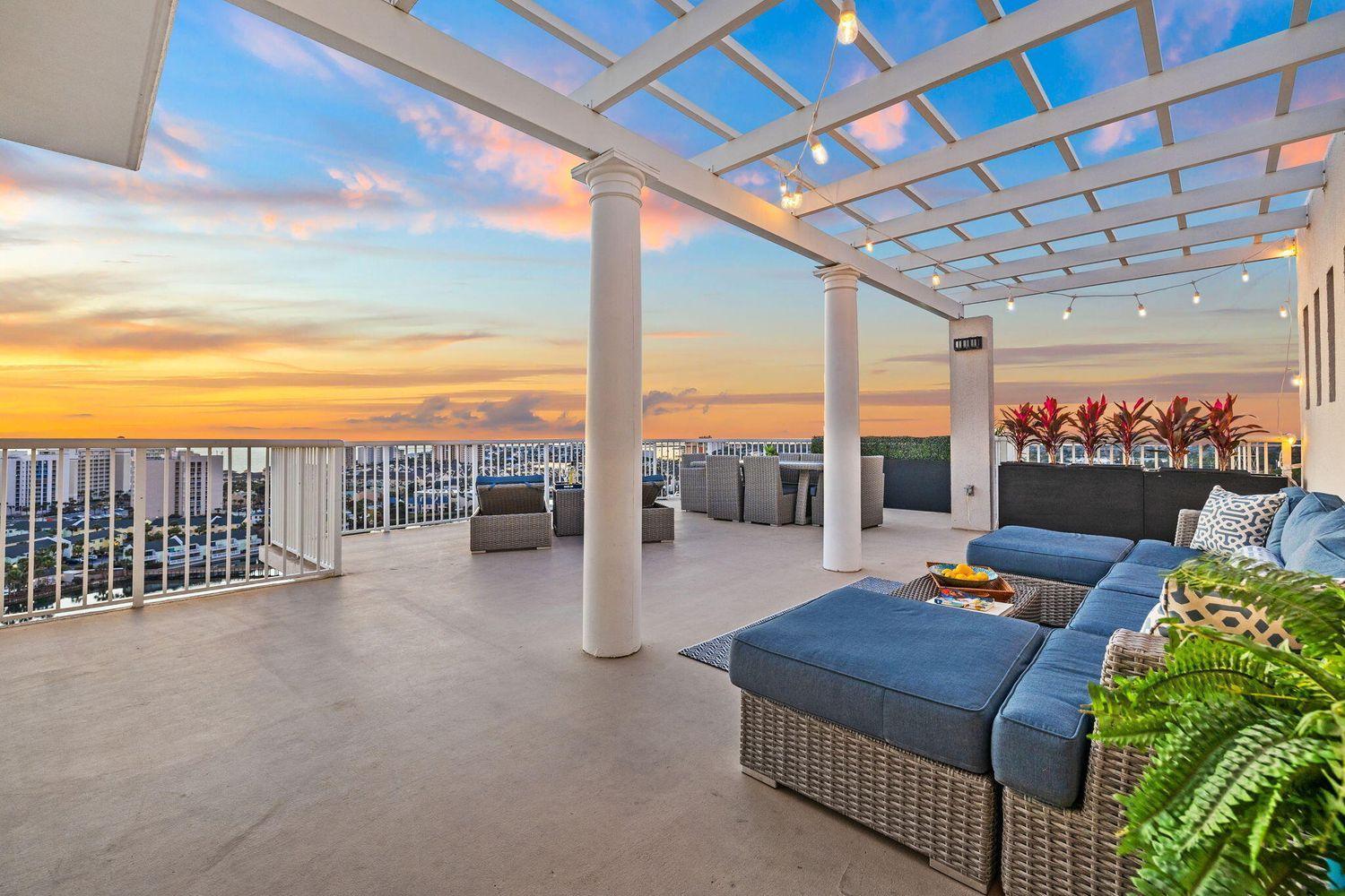 Terrace At Pelican Penthouse