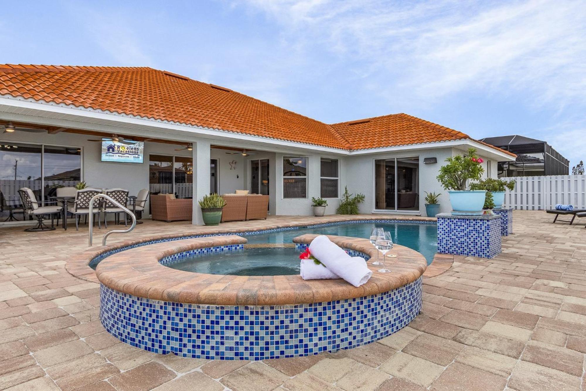 Find Sun & - Private Beach, Heated Pool & - Wanderlust - Roelens Holiday home Cape Coral