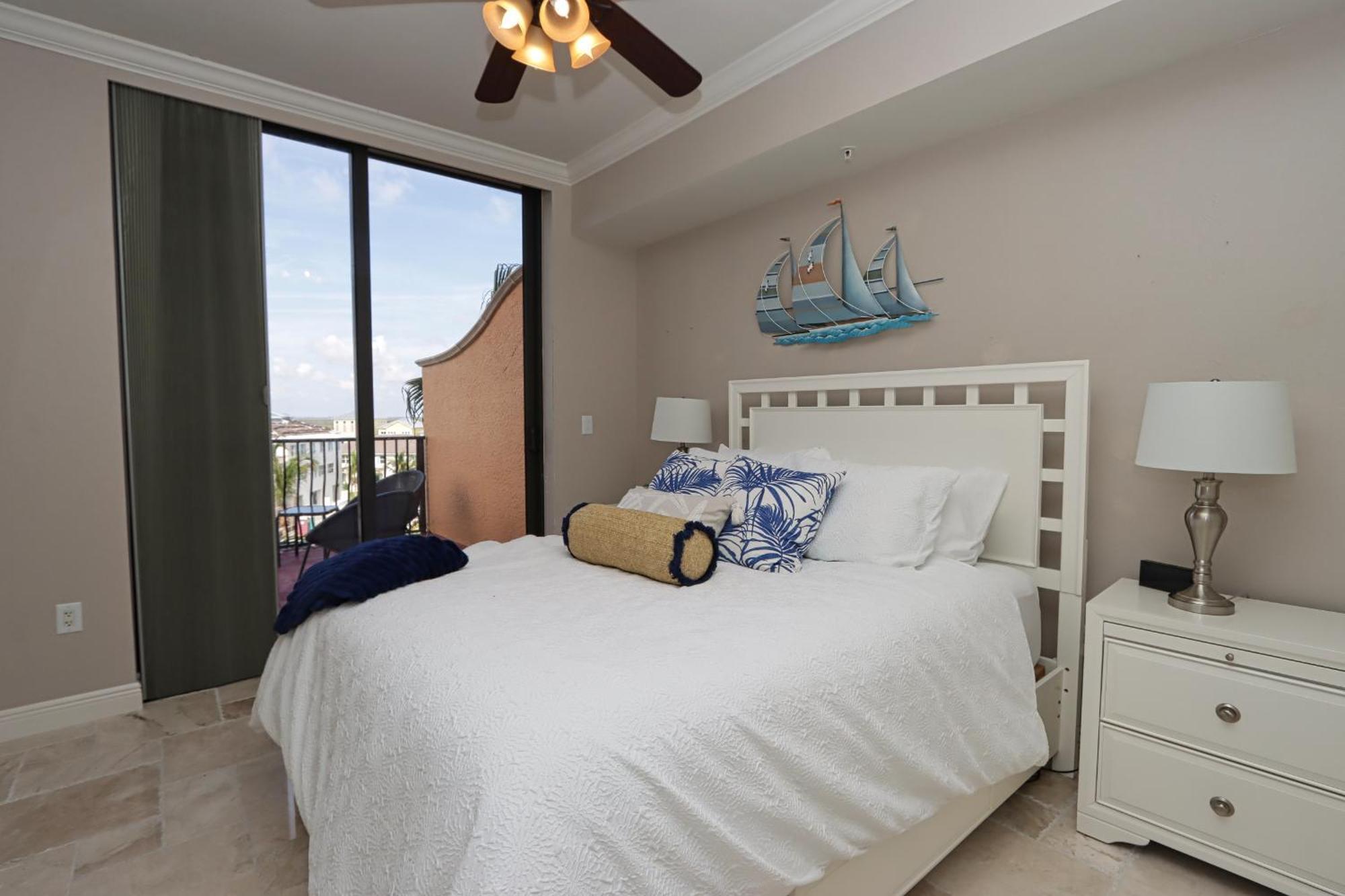 Apartment Cape Harbour 509