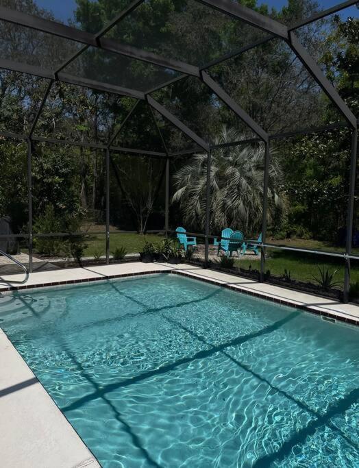 Luxe In With Pool
