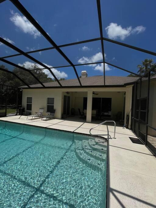 Holiday home Luxe In With Pool