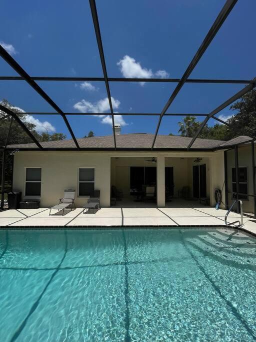 Holiday home Luxe In With Pool