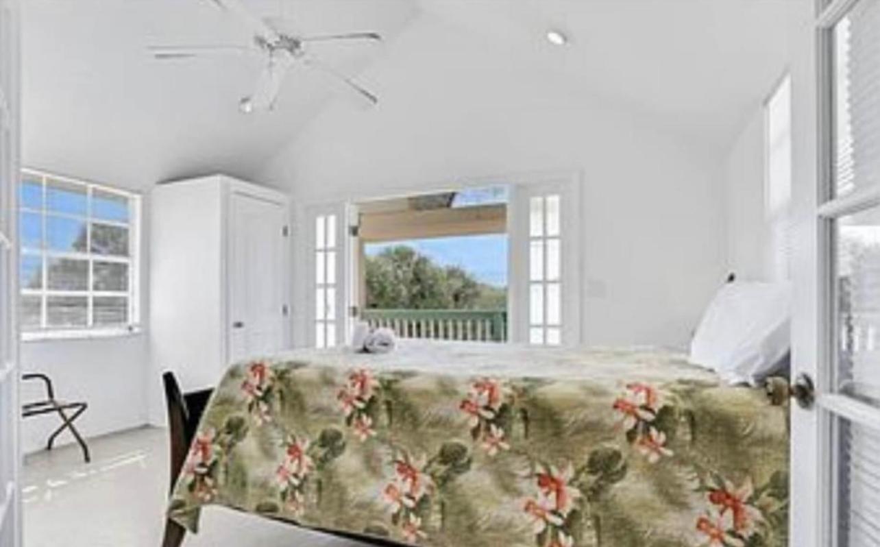 Hotel Surfcaster Melbourne Beach
